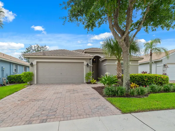 8090 Duomo Circle, Boynton Beach, FL 33472