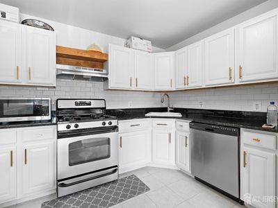 1060 Morning Glory Dr, Monroe Township, NJ, 08831