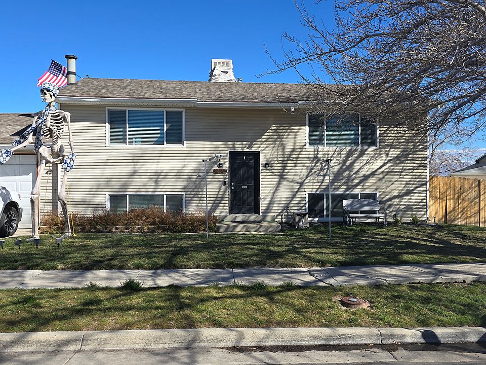 1st image of 7518 W Adams Rd