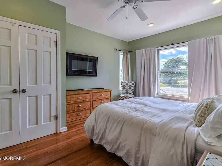 113 Central Ave #1 — Photo 18