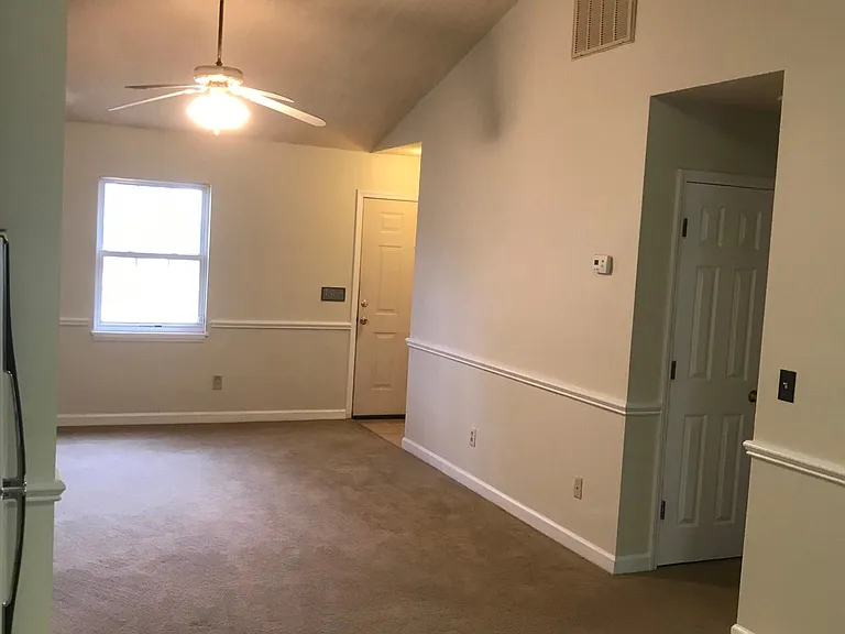 3326 N Barrett St #B — Photo 3