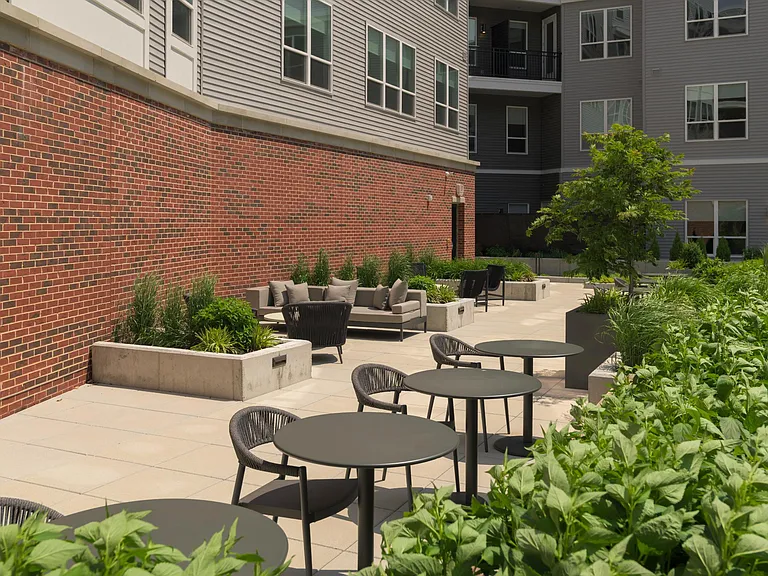 EDGE Apartments — Photo 38
