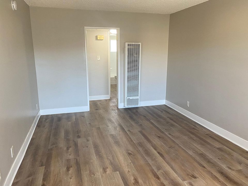 Welcome! Living room entry.