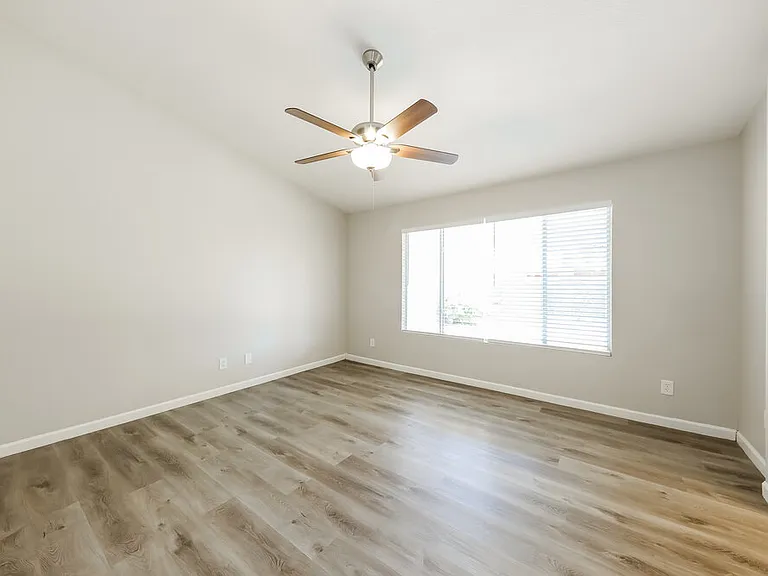 1419 W Villa Theresa Dr — Photo 10