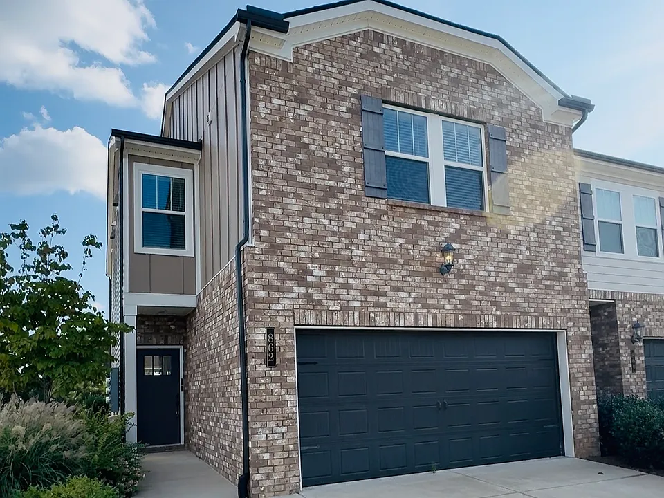 862 Longleaf Ln