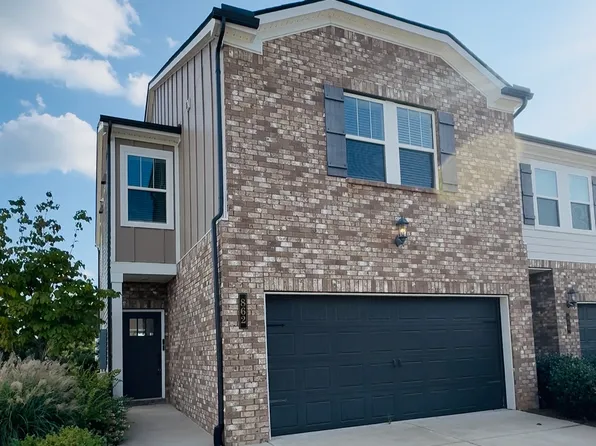 862 Longleaf Ln, Columbia, TN 38401