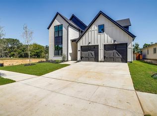 117 Paxton Cir, Arlington, TX 76013