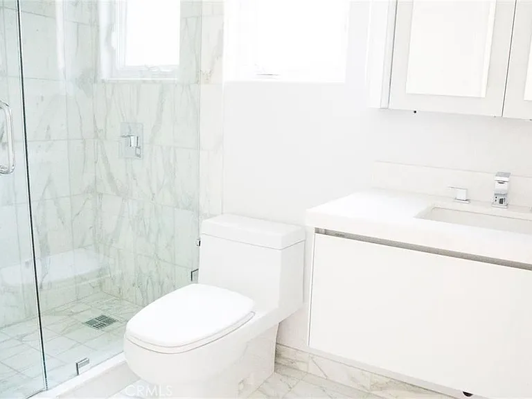 417 Marine Ave — Photo 21