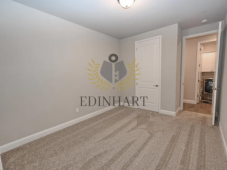 1439 E Via Albero Dr — Photo 32