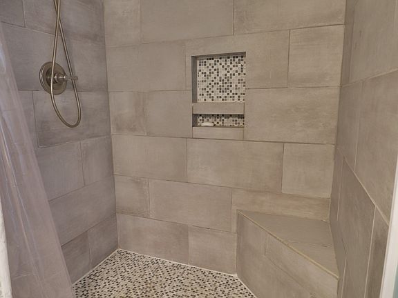 5th image of 547 Heartland Ln