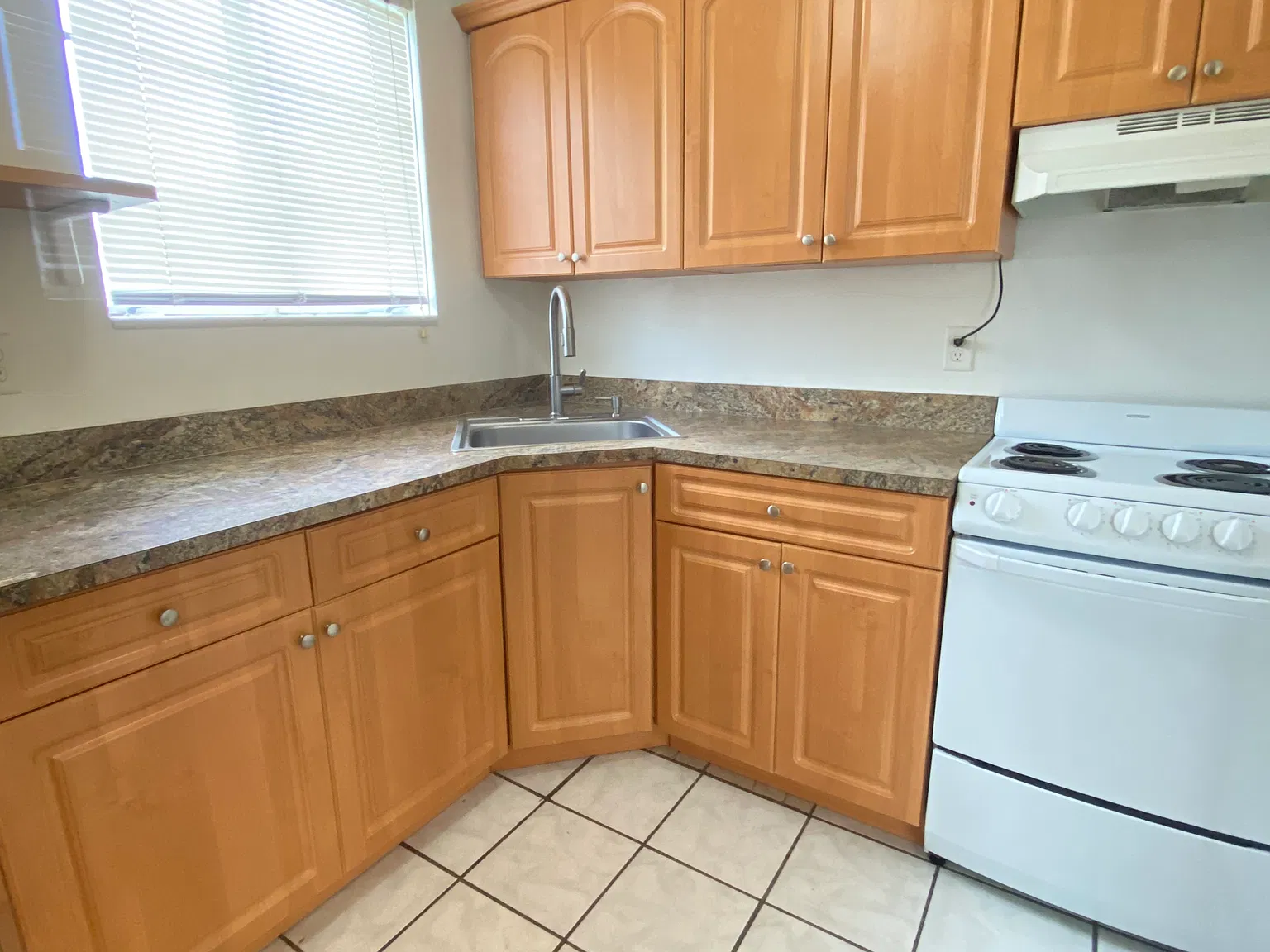 236 Flagler Dr — Photo 4