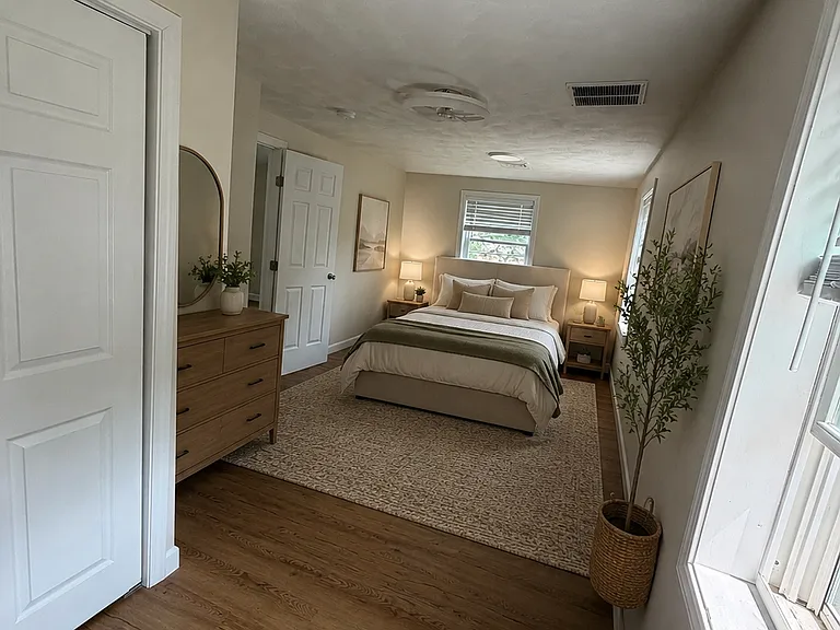 26 Budron Ave #B — Photo 9