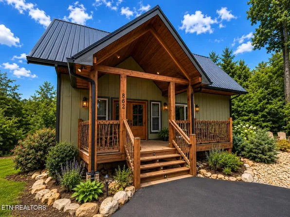 862 Crest View Dr, Gatlinburg, TN 37738