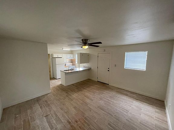 2nd image of 727 Gunstream Ln #5
