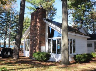 975 Lakeview Ave, Gaylord, MI 49735