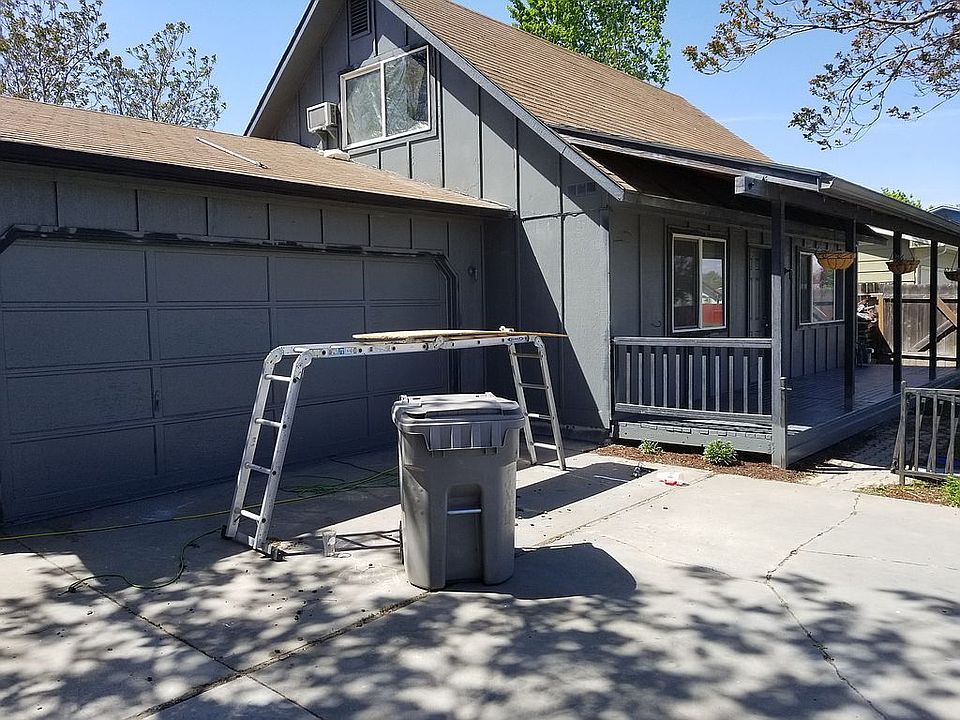 2nd image of 2816 E Beech St