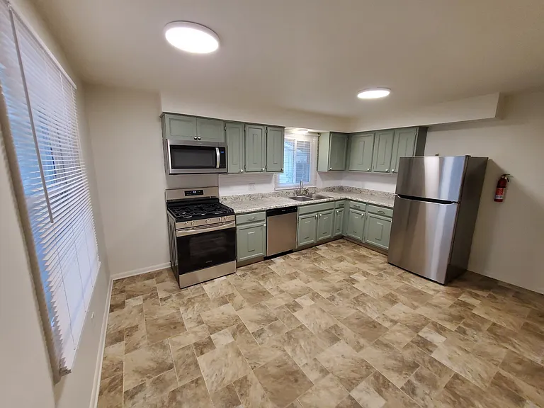 4580 Tulane Ave — Photo 5