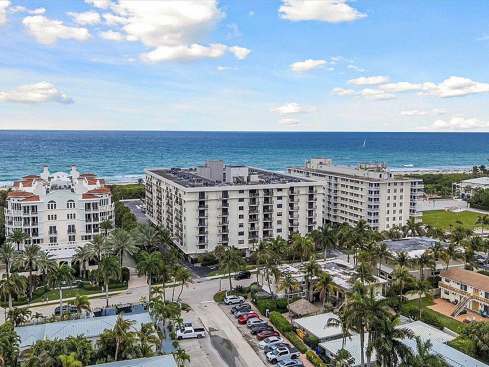 The Atrium at Palm Beach Shores