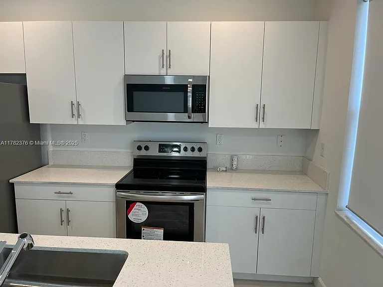 25556 SW 108th Ave — Photo 5