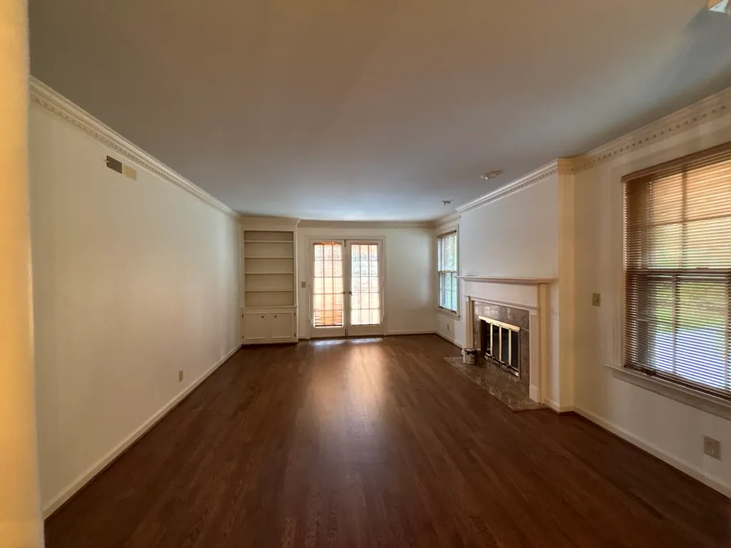 2 bed, 1157 sqft, $2,300 — Photo 3
