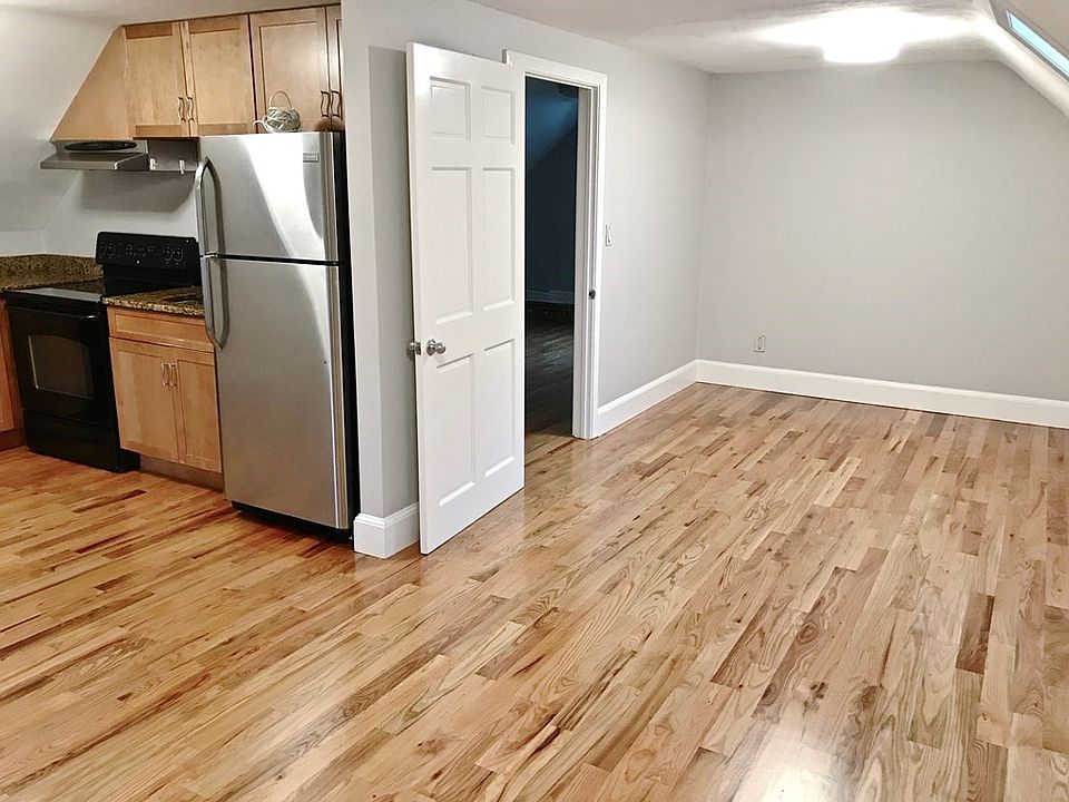 1st image of 15 Oakland St #3