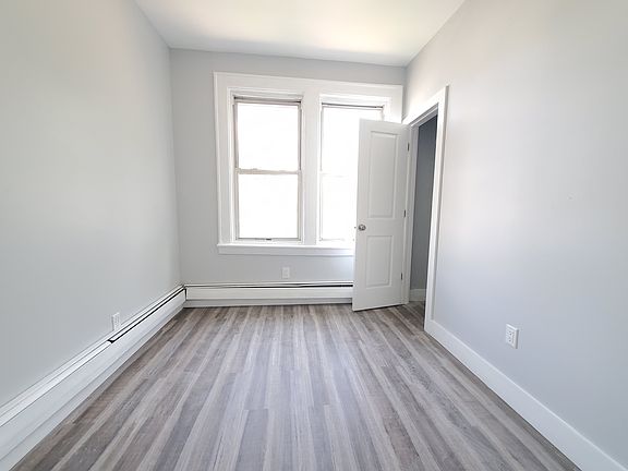 4th image of 282 Lexington Ave #27E