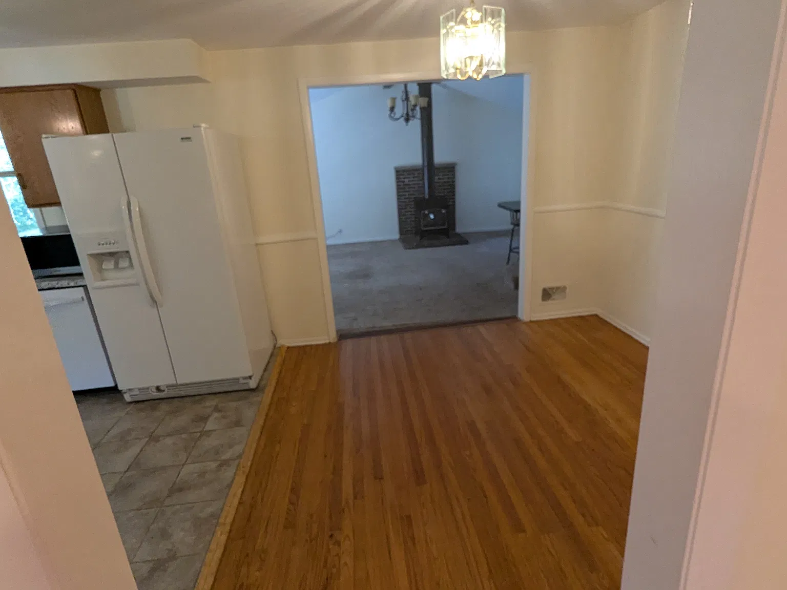 3 bed, 2100 sqft, $2,500 — Photo 3