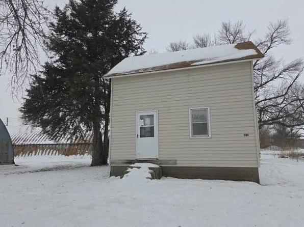 321 4th Ave SE, Winnebago, MN 56098