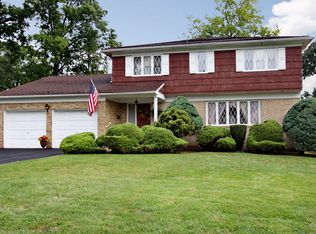 371 Minute Arms Rd, Union, NJ 07083