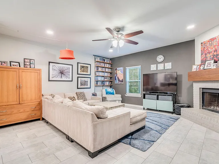 10803 Sans Souci Pl — Photo 2