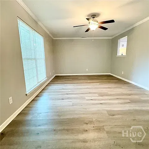 3 bed, 1150 sqft, $1,895 — Photo 3
