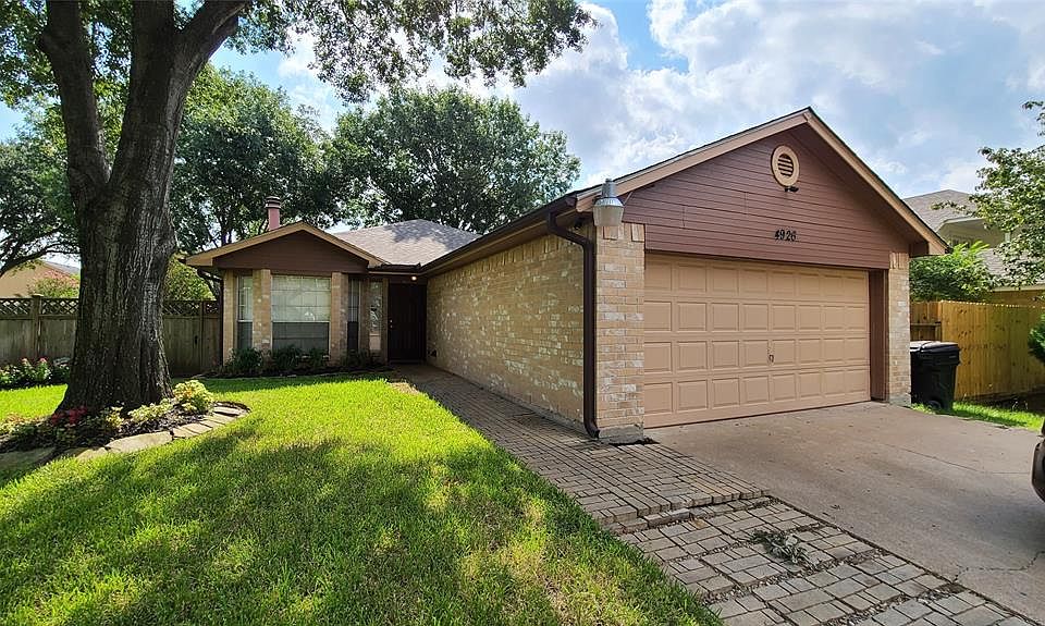 1st image of 4926 Shadowdale Dr