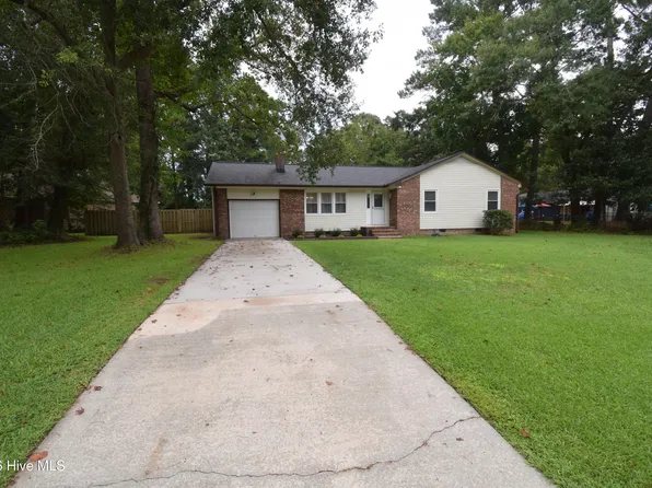 1005 Stillwood Circle, Jacksonville, NC 28540