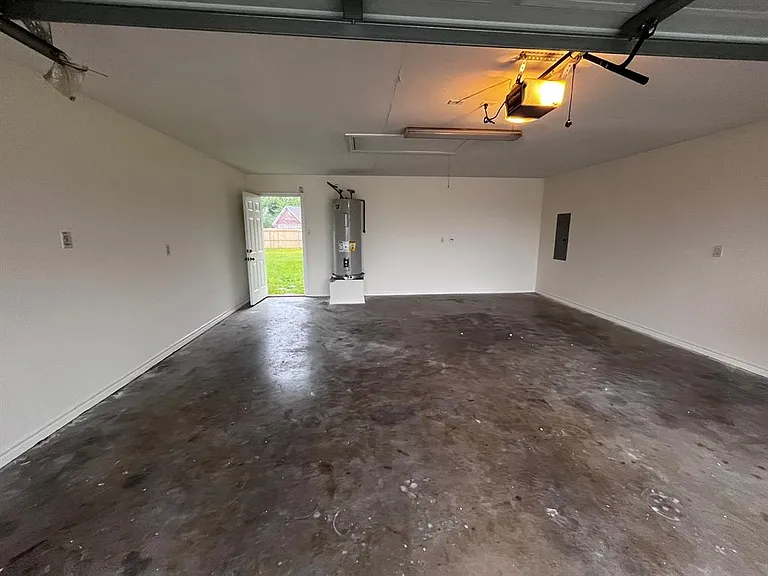 315 College Ave — Photo 32