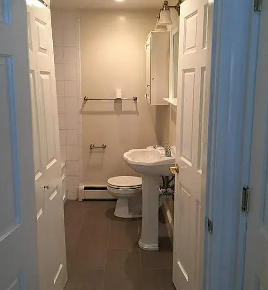 616 E 3rd St #2 — Photo 3