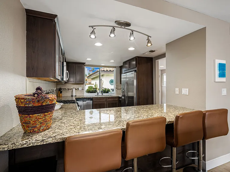 21 Toledo Dr — Photo 6