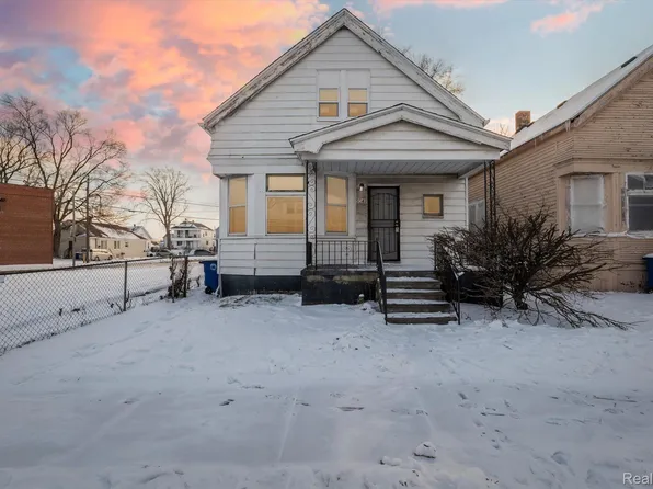 5048 Belmont St, Hamtramck, MI 48212