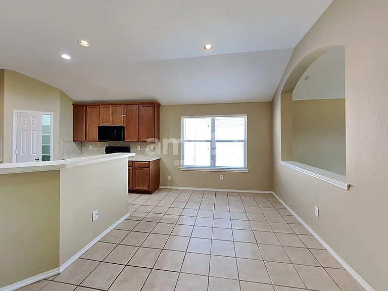 15500 Yarberry Dr — Photo 6