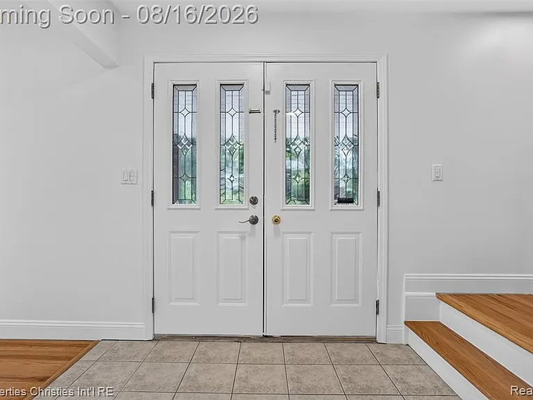2834 Rossmoor Cir — Photo 1