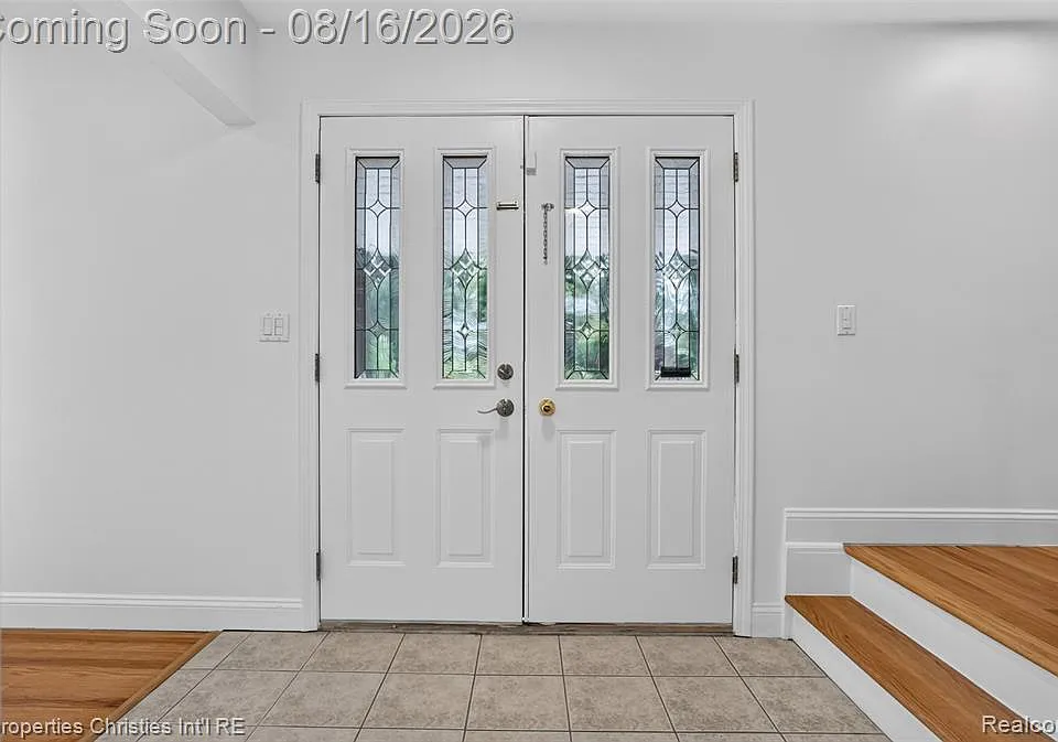 2834 Rossmoor Cir
