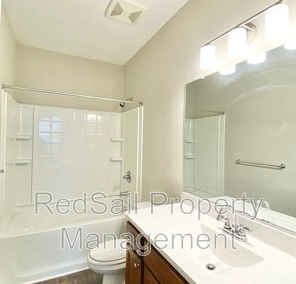 1011 Celia Ct — Photo 8