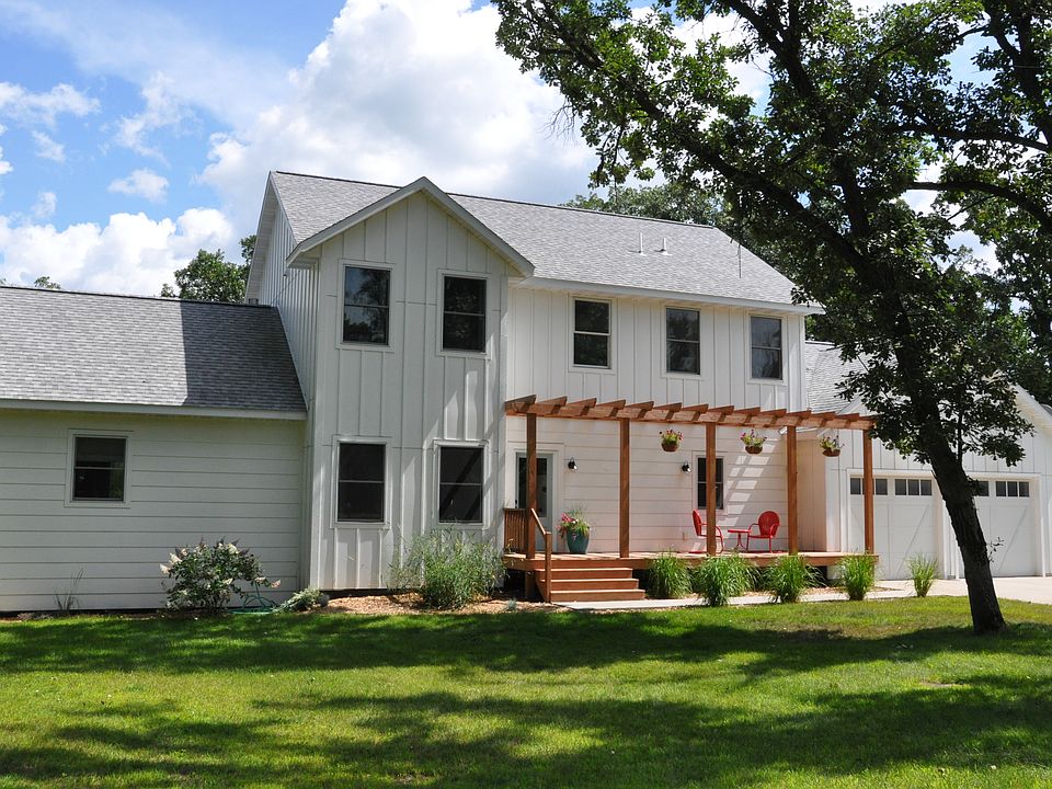 1st image of 3913 Rosewood Ln SE