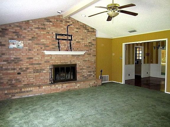 3rd image of 19532 Copperoaks Dr