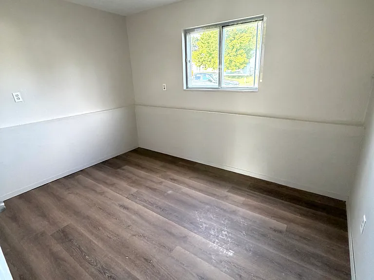 184 Village Dr — Photo 21