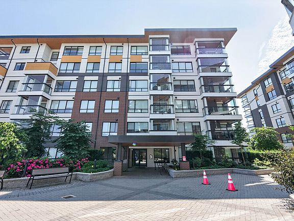 2nd image of 11639 227th St #503