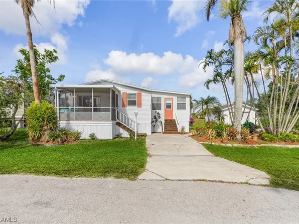 10475 Trotwood Ave, Saint James City, FL 33956