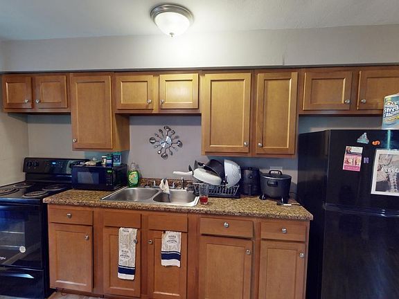 4th image of 2825 Westknolls Ln