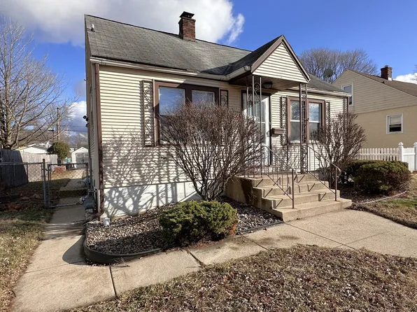 530 S Tanner Ave, Kankakee, IL 60901