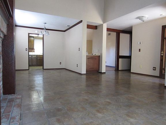 4th image of 8115 Woodlake Hills Dr