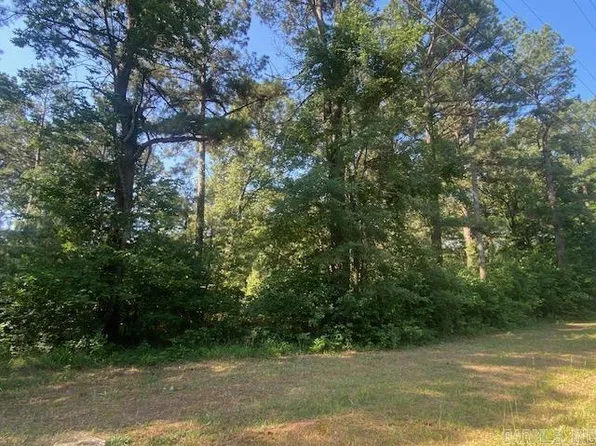 Lester Dr, Hope, AR 71801